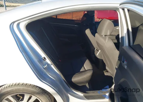 2018 Hyundai Elantra Sel z USA, uszkodzony, nr VIN KMHD84LF7JU510174